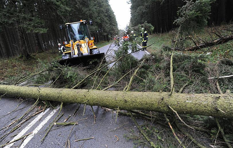 Hochwasser, wärmere Winter und Stürme - so wird das Klima in der Zukunft