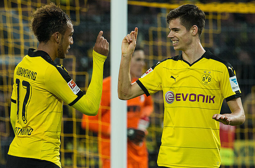 Die Dortmunder Pierre-Emerick Aubameyang und Julian Weigl (rechts).