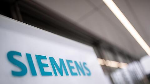 Das Schriftzug-Logo des deutschen Industriekonzerns Siemens.