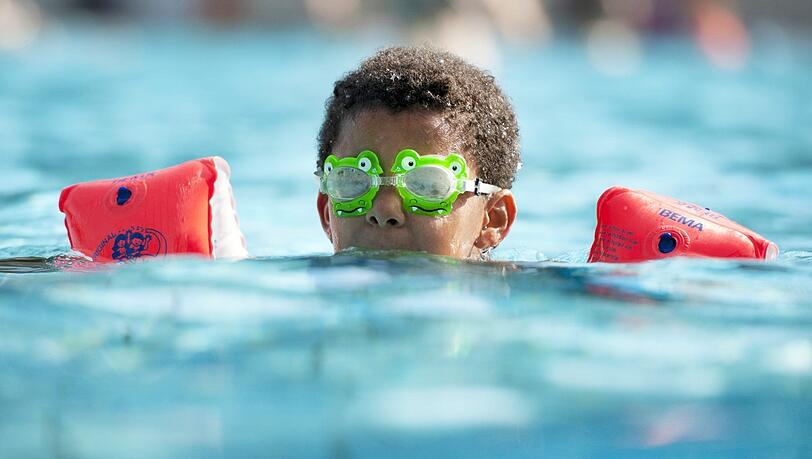 Ein Schwimmbecken in der Kita? Die FDP will das in München möglich machen.