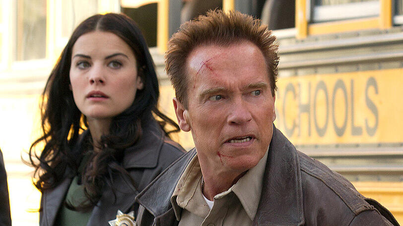 "The Last Stand": Sheriff Owens (Arnold Schwarzenegger) und Sarah Torrance (Jaimie Alexander)