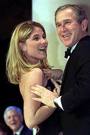 So unschuldig wie die Ex-Präsidenten-Tochter Jenna Bush hier aussieht ist sie offensichtlich nicht. Sie sorgte mit Alkohol und extrem aufreizenden Auftritten immer wieder für Furore.