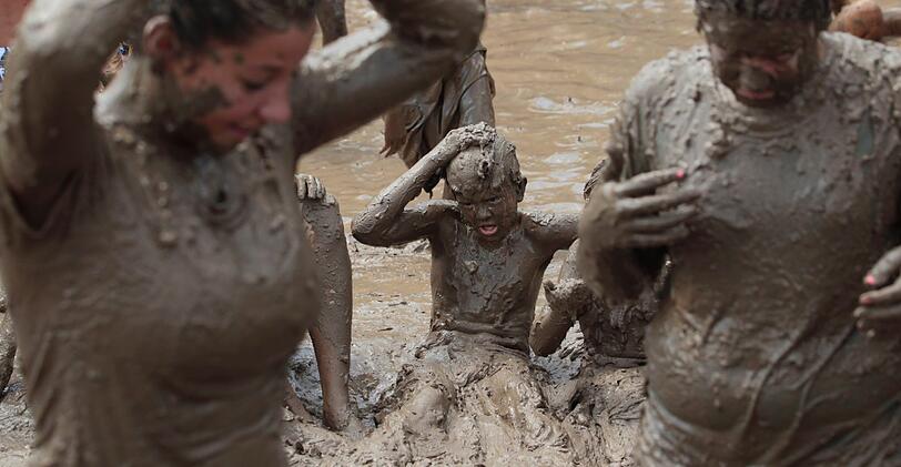 Das ganz große Schlam(m)assel: Die Bilder vom "Mud Day"
