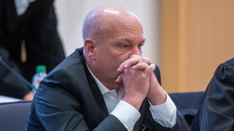Joachim Wolbergs, suspendierter Oberbürgermeister von Regensburg. Foto: Armin Weigel/dpa