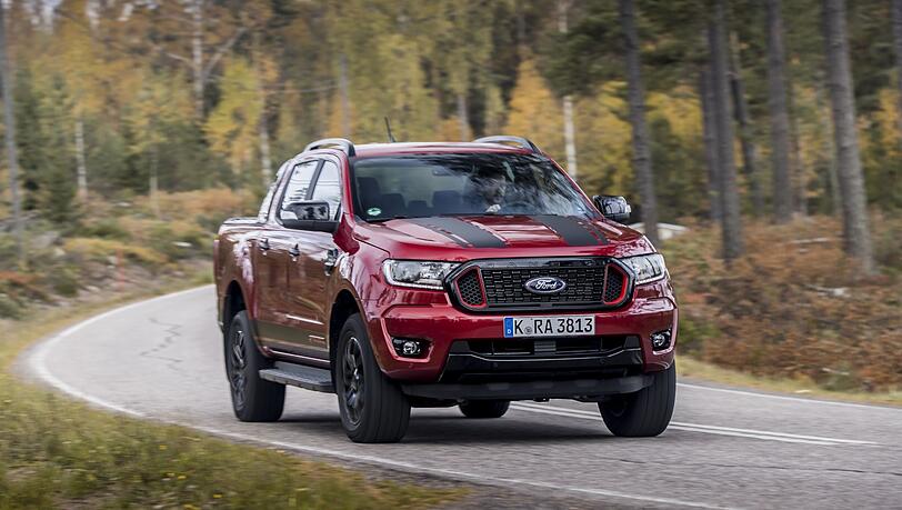Die Version Stormtrak bietet unter anderem eine Lederausstattung und ein elektrisches Rollo über dem Laderaum. Die Version Stormtrak bietet unter anderem eine Lederausstattung und ein elektrisches Rollo über dem Laderaum.