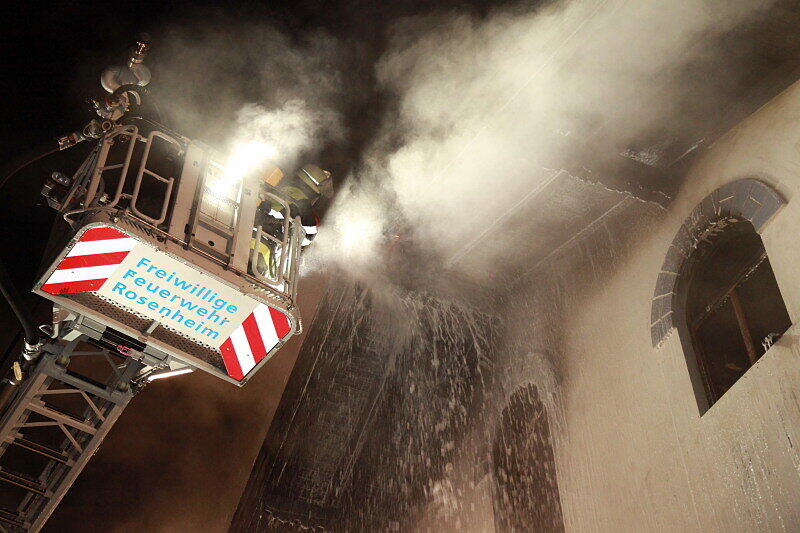 Brand in Schechen: Ein Dachstuhl ist völlig ausgebrannt. Hier die Bilder...