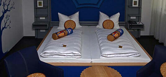 Food Hotel: Prinzenrolle als Nackenkissen, Foto: PR