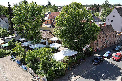 Der Garten, das Wirtshaus und der namengebende Lindenbaum: Die "Zabo-Linde" liegt mitten im Stadtteil Zerzabelshof.
