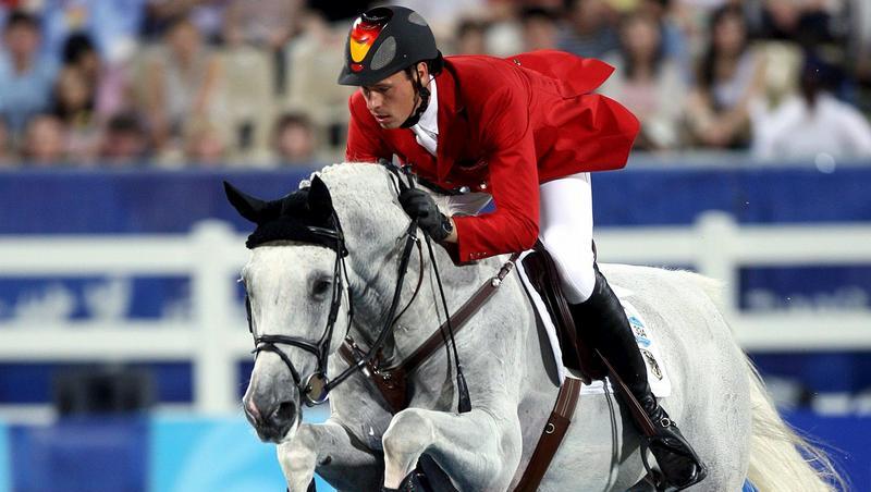 Nachdem sein Wallach "Cöster" bei Olympia in Peking positiv auif Doping getestet wurde, geht Christian Ahlmann erstmals nach seiner Sperre wieder an den Start. Nachdem sein Wallach "Cöster" bei Olympia in Peking positiv auif Doping getestet wurde, geht Christian Ahlmann erstmals nach seiner Sperre wieder an den Start.