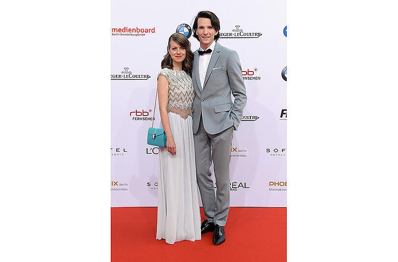 Schauspieler Sabin Tambrea und Alice Dwyer auf dem roten Teppich bei der Verleihung des Deutschen Filmpreises, der Lola 2016, in Berlin.