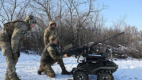 Mit Gegenangriffen bremst die ukrainische Armee den russischen Vormarsch. (Archivbild)