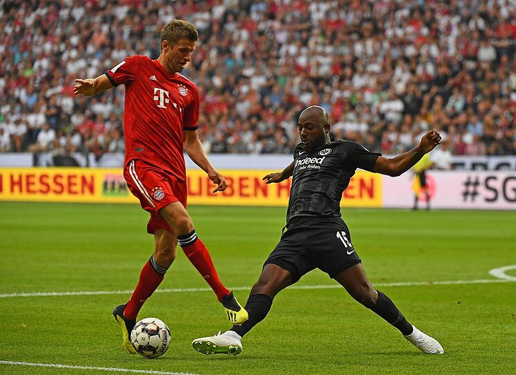 THOMAS MÜLLER - NOTE 3: Halbrechtes Mittelfeld &ndash; da ist große Konkurrenz. Spielte gut mit, setzte einen Distanzschuss knapp neben den Winkel (37.). Bereitete das 3:0 mit einem schnellen Zuspiel auf Lewandowski vor.Halbrechtes Mittelfeld &ndash; da ist große Konkurrenz. Spielte gut mit, setzte einen Distanzschuss knapp neben den Winkel (37.). Bereitete das 3:0 mit einem schnellen Zuspiel auf Lewandowski vor.