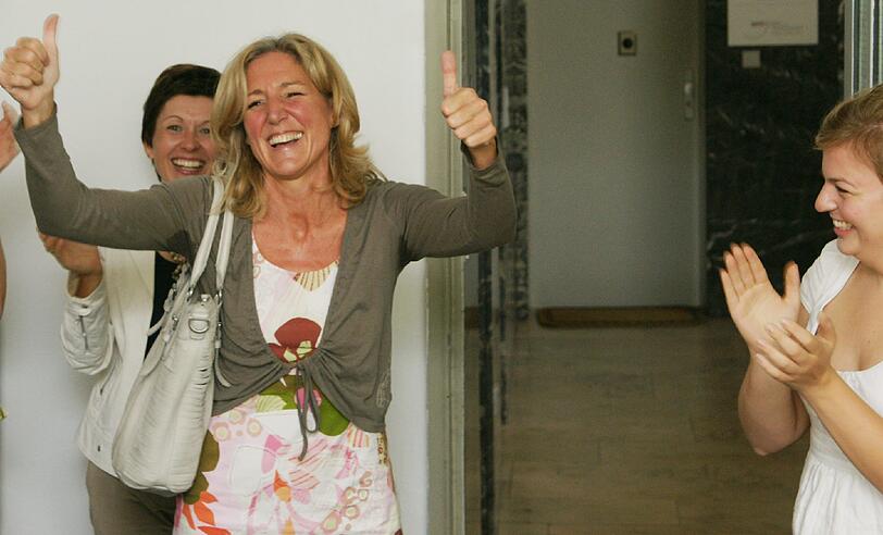 So sehen Siegerinnen aus: Sabine Nallinger freut sich sichtlich über das unerwartet deutliche Ergebnis der grünen OB-Kandidatenkür.