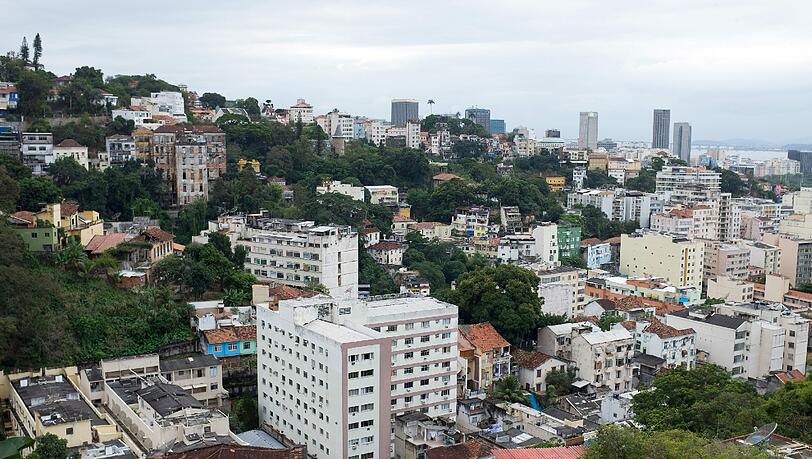 In Favela wurde ein vierjähriges Kind erschoßen. In Favela wurde ein vierjähriges Kind erschoßen.