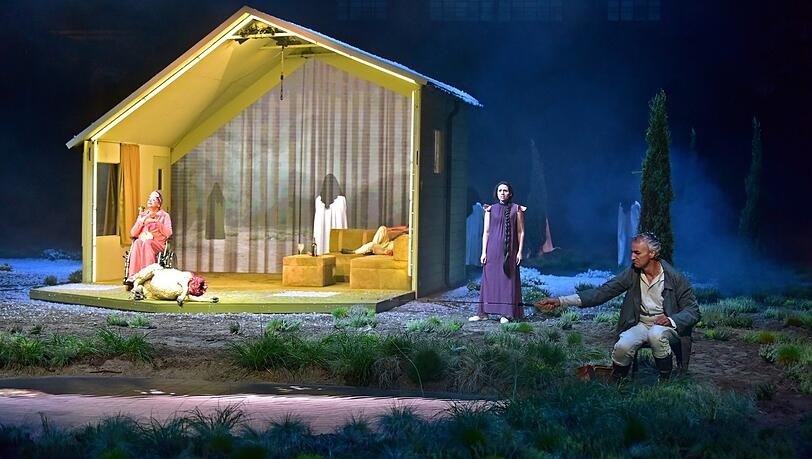 Die Oper "Bählamms Fest" bei der Ruhrtriennale. Die Oper "Bählamms Fest" bei der Ruhrtriennale.