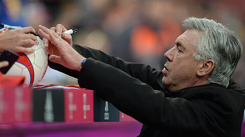 Trainer Carlo Ancelotti fühlt sich sehr wohl beim FC Bayern - und lobt ausdrücklich die Fans des deutschen Rekordmeisters.