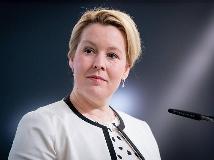 Familienministerin Franziska Giffey (SPD) äußert sich zu Kindesmissbrauch.