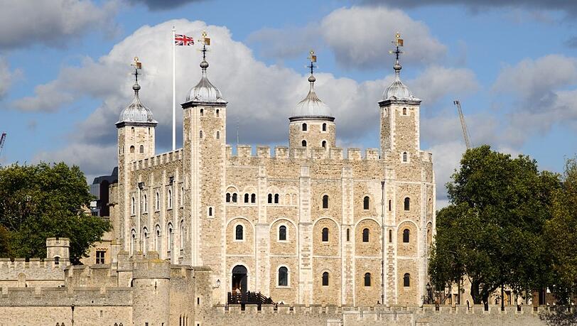 Der Tower of London ist eine der meistbesuchten Sehensw&uuml;rdigkeit Gro&szlig;britanniens - mit knapp drei Millionen G&auml;sten j&auml;hrlich ein Publikumsmagnet und Symbol f&uuml;r die enorme Anziehungskraft der Hauptstadt.