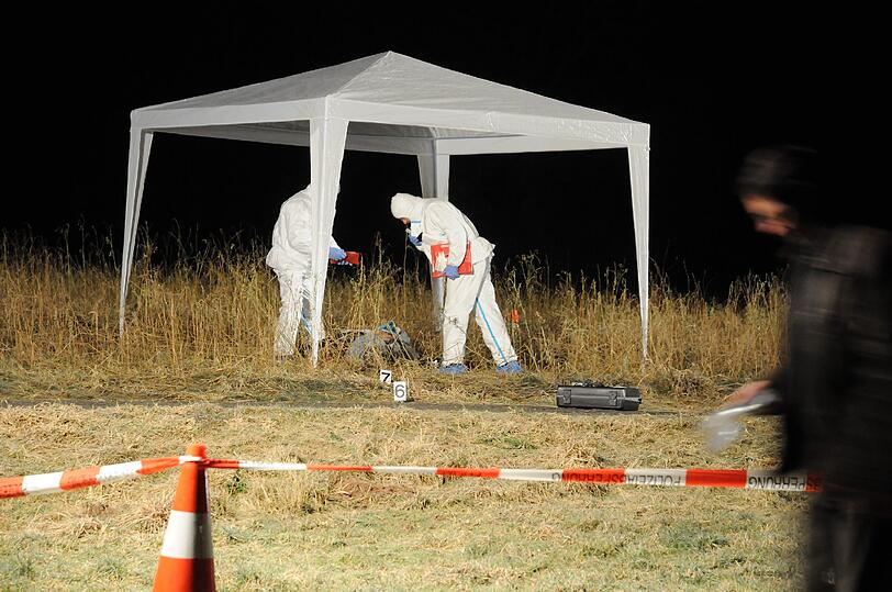 Auf der Suche nach dem Mörder eines 66-Jährigen im oberpfälzischen Weiden gibt es eine heiße Spur. Die Polizei sucht einen Soldaten.