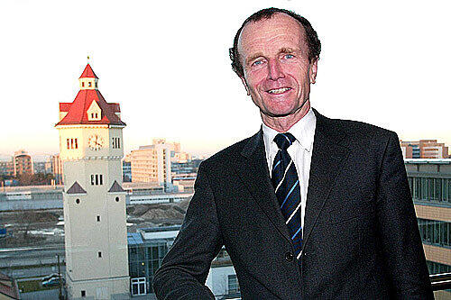 SWM-Chef Kurt Mühlhäuser hat ausgesorgt: Er kassiert das Gehalt eines Managers &ndash; und die Rente eines Beamten. Diese orientiert sich am Gehalt bei Renteneintritt