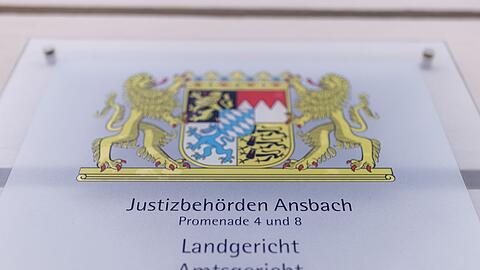 Bewährungsstrafen hat das Landgericht Ansbach im Prozess um den Versuch eines Auftragsmordes ausgesprochen. (Archivbild)