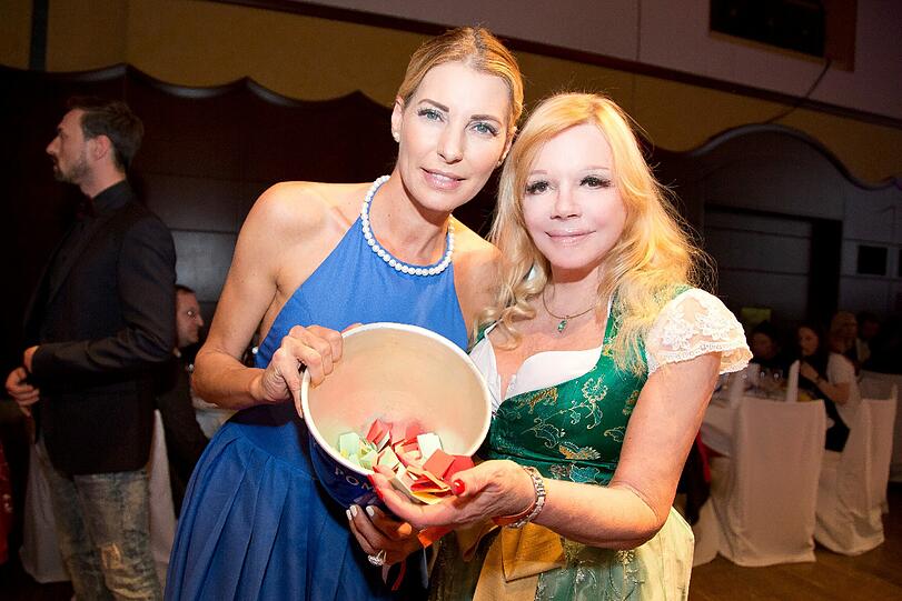 Giulia Siegel und Simone Petrov