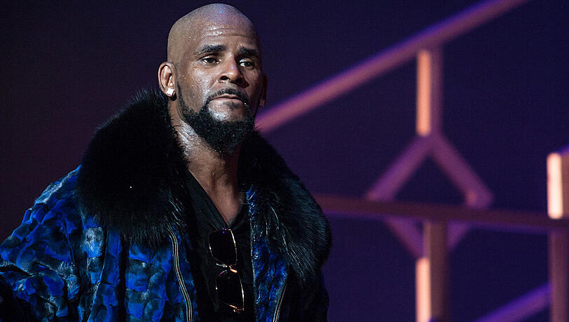 R&B-Sänger R. Kelly hat sich vor Gericht entschuldigen lassen R&B-Sänger R. Kelly hat sich vor Gericht entschuldigen lassen