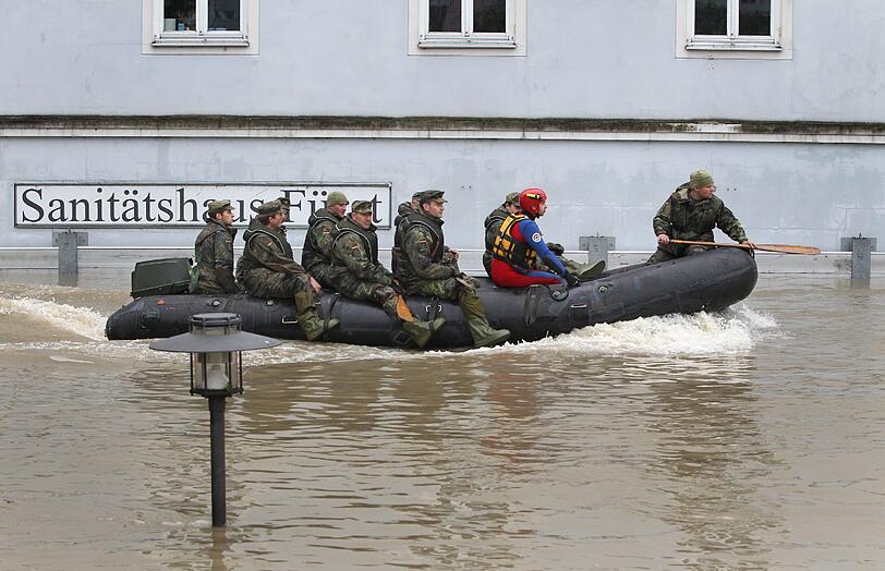 Die Jahrhundert-Flut: Die bewegenden Hochwasser-Bilder.