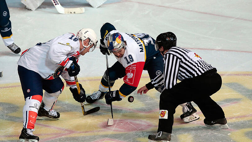 Das Hinspiel in München (Bild) endete 1:1 - in Schweden kassierte der EHC nun eine 3:4-Pleite. Das Hinspiel in München (Bild) endete 1:1 - in Schweden kassierte der EHC nun eine 3:4-Pleite.