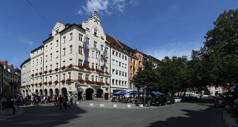 Prächtig herausgeputzt: das Weisse Bräuhaus.