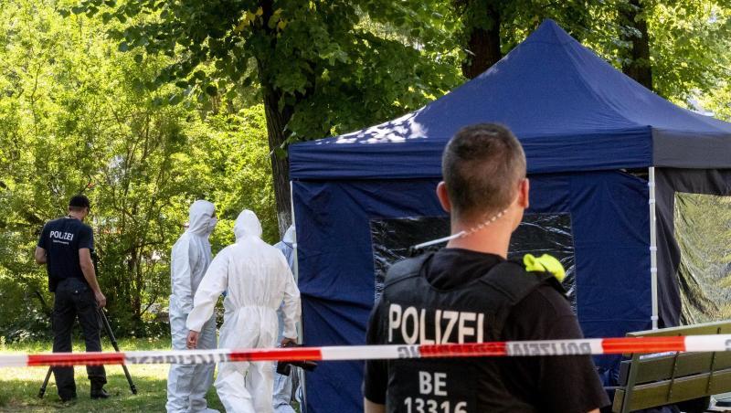 Spurensicherung am Tatort: Der 40 Jahre alte Georgier war im August in einem Berliner Park erschossen worden. Spurensicherung am Tatort: Der 40 Jahre alte Georgier war im August in einem Berliner Park erschossen worden.