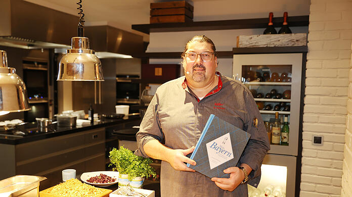 Wenn gerade keine Wiesn ist, entwickelt Käfer-Koch Andreas Schinharl Rezepte mit bodenständigen Zutaten.