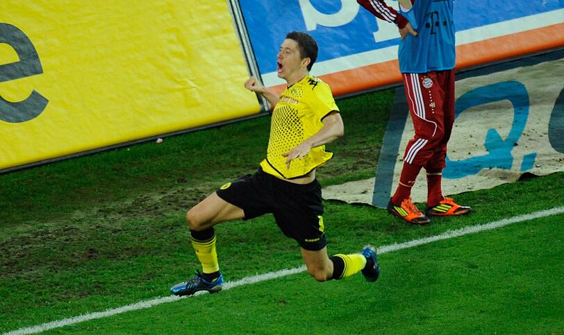 Es war das mit Spannung erwartete Gigantenduell, das vorgezogene Finale der Bundesliga - Dortmund gegen Bayern: die Bilder vom Spiel.