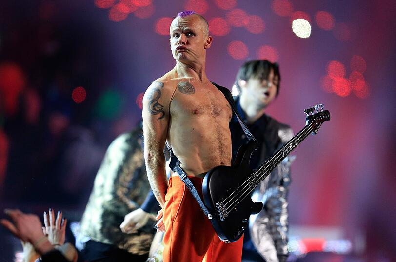 In der legendären Pepsi-Halbzeitshow standen Bruno Mars und die Red Hot Chili Peppers auf der Bühne!
