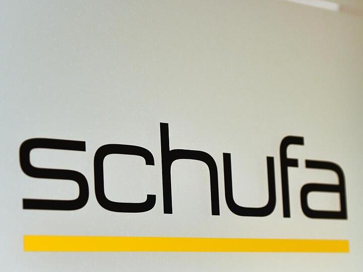 Laut Schufa belegt eine Rückzahlquote von fast 98 Prozent, dass das Kreditsystem in Deutschland funktioniert.