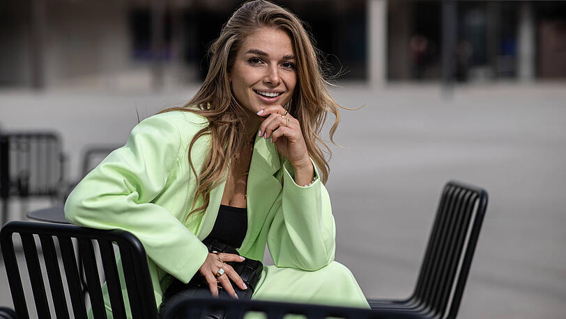 Moderatorin Lola Weippert stichelt in ihrem gemeinsamen Podcast mit Vanessa Mai gegen TV-Kollege Markus Lanz. Moderatorin Lola Weippert stichelt in ihrem gemeinsamen Podcast mit Vanessa Mai gegen TV-Kollege Markus Lanz.