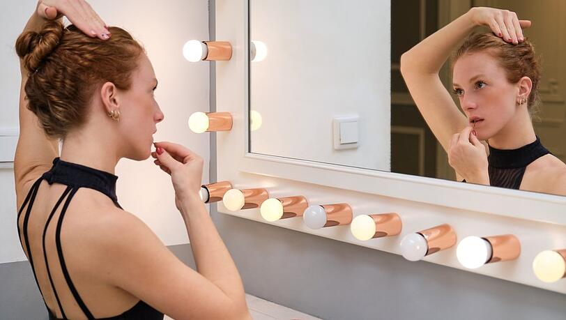 Der Ballerina Bun lässt sich einfach zu Hause nachstylen.
