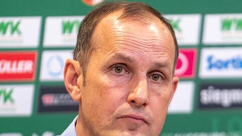 Augsburgs Trainer Heiko Herrlich nimmt an einer Pressekonferenz teil. Foto: Stefan Puchner/dpa/Archivbild
