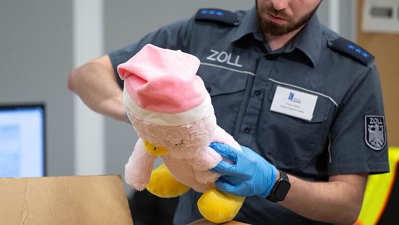 Im vergangenen Jahr schritten die Zollbehörden in der EU laut einem Bericht knapp 400.000 Mal ein und führten Dokumentenkontrollen, physische Kontrollen oder Labortests durch. (Symbolbild)