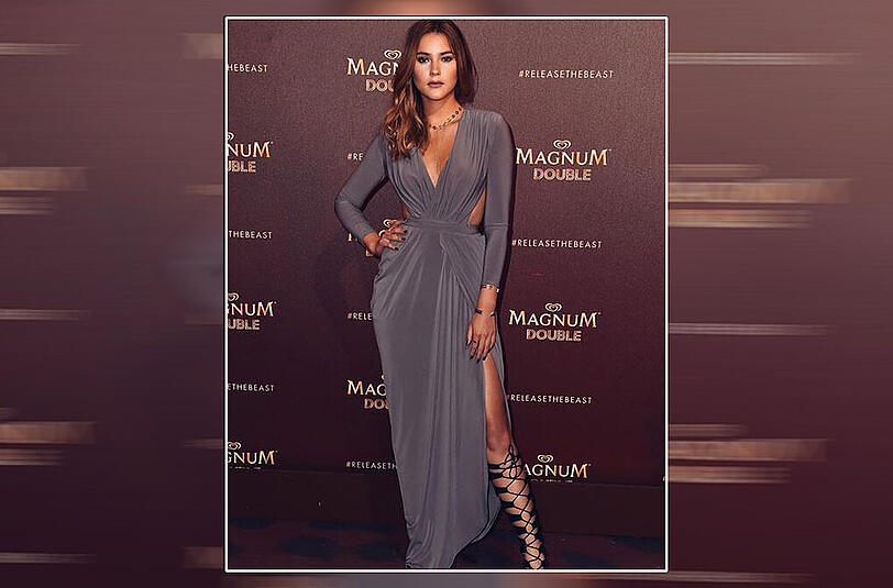 Tiefer Ausschnitt, hoher Schlitz: Auf der "Magnum-Double"-Party in Cannes setzt die GNTM-Gewinnerin Stefanie Giesinger ihre Rundungen perfekt in Szene.