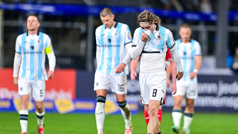 Mit einer schlechten ersten Halbzeit gegen den SC Verl: Der TSV 1860 um David Philipp.