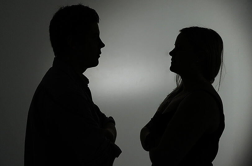 shippeneine Beziehung eingehen (vom Englischen: relationship) &bdquo;Ich und Kevin shippen jetzt.&ldquo;