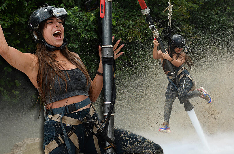 Ela reitet das Wasserrodeo. Die Bilder von der zweiten Challenge zum Durchklicken.