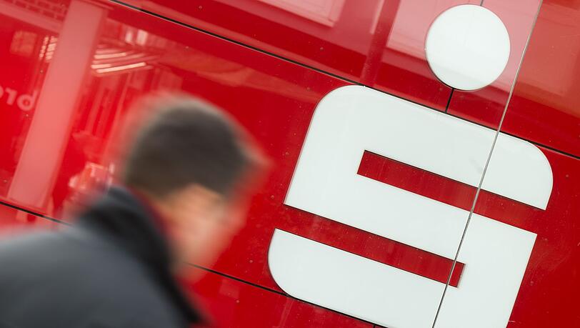 Die Sparkassen f&uuml;hren inzwischen fast acht Millionen Depots f&uuml;r ihre Kundinnen und Kunden. Die &ouml;ffentlich-rechtlichen Institute sehen aber noch erhebliches Potenzial. (Symbolbild)