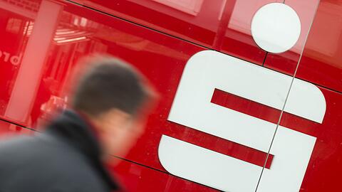 Die Sparkassen f&uuml;hren inzwischen fast acht Millionen Depots f&uuml;r ihre Kundinnen und Kunden. Die &ouml;ffentlich-rechtlichen Institute sehen aber noch erhebliches Potenzial. (Symbolbild)