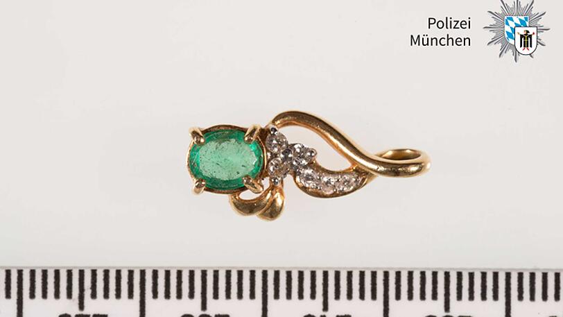 Der gefundene Schmuck vom Neuen Südfriedhof.