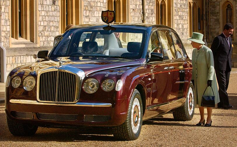 Die Queen besitzt einen ganzen Fuhrpark, darunter dieser Bentley.
