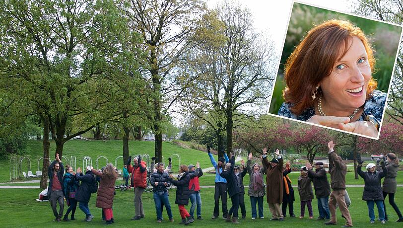 In Bewegung: Eine Gruppe des Lachclubs freut sich gemeinsam – und versucht so, die Alltagssorgen zu vergessen. Auch bei schlechtem Wetter treffen sich die Teilnehmer im Westpark. In Bewegung: Eine Gruppe des Lachclubs freut sich gemeinsam – und versucht so, die Alltagssorgen zu vergessen. Auch bei schlechtem Wetter treffen sich die Teilnehmer im Westpark.