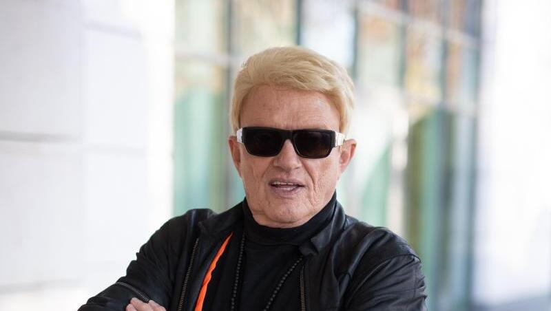 Der Musiker Heino (bürgerlich Heinz Georg Kramm) wehrt sich gegen die Vorwürfe, er verbreite rechtes Gedankengut. Der Musiker Heino (bürgerlich Heinz Georg Kramm) wehrt sich gegen die Vorwürfe, er verbreite rechtes Gedankengut.