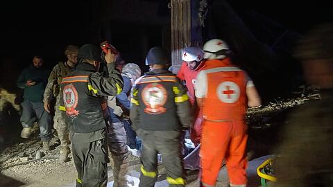 Trotz einer Waffenruhe im Libanon gibt es dort weiterhin tödliche Angriffe und Zerstörung. Trotz einer Waffenruhe im Libanon gibt es dort weiterhin tödliche Angriffe und Zerstörung.